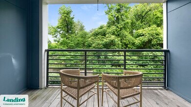 3300 East-West Hwy, Unit 235 in Hyattsville, MD - Foto de edificio - Building Photo