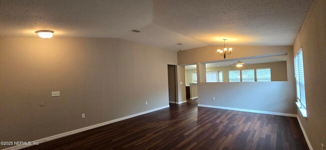 2403 Brian Lakes Dr E in Jacksonville, FL - Building Photo - Building Photo