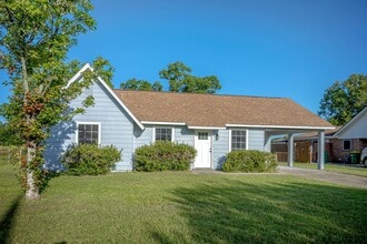 6672 Cortez Cir in Ocean Springs, MS - Building Photo - Building Photo