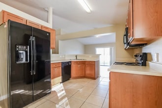 2913 Ariel Ave in Kissimmee, FL - Foto de edificio - Building Photo