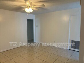 3914 Rodby Dr in Jacksonville, FL - Building Photo - Building Photo