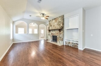 15723 Chapel Lake Dr in Cypress, TX - Building Photo - Building Photo