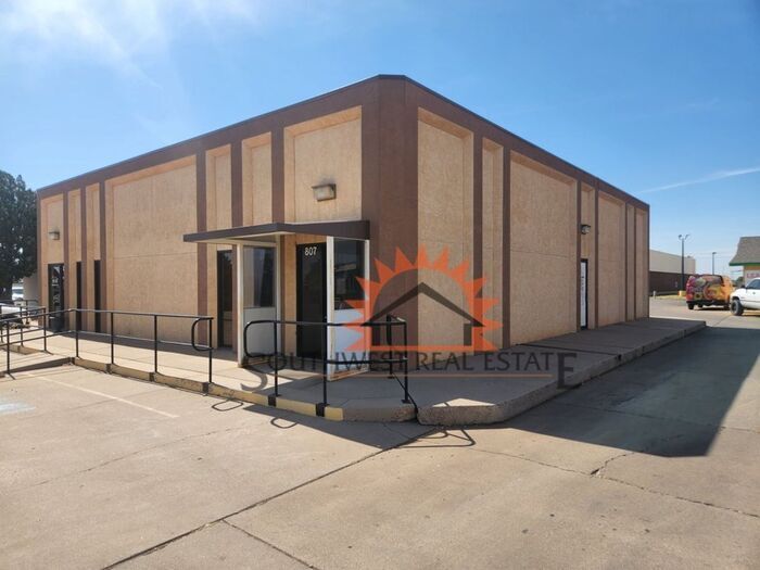 807 Lexington Rd in Clovis, NM - Building Photo