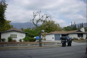 315-329 E Lime Ave in Monrovia, CA - Building Photo - Building Photo