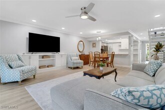 790 Meadowland Dr in Naples, FL - Building Photo - Building Photo