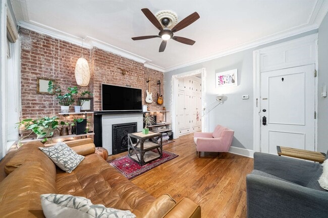 1009 Willow Ave in Hoboken, NJ - Building Photo - Building Photo