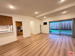 12958 Valleyheart Dr in Los Angeles, CA - Building Photo - Building Photo