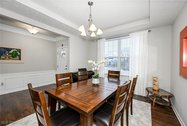 81 Garnett Cir in Copley, OH - Foto de edificio - Building Photo