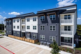 Spectra Parks in Austin, TX - Building Photo