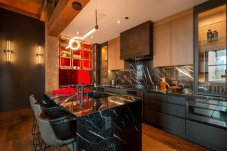 1101 W Lake St in Chicago, IL - Building Photo - Building Photo
