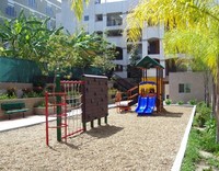 Manitou Vistas II in Los Angeles, CA - Foto de edificio - Building Photo