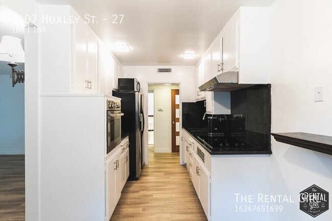 property at 3407 Huxley St