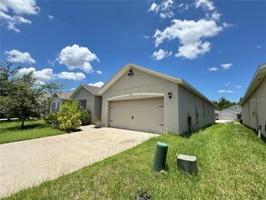 2323 Silverview Dr in Lakeland, FL - Building Photo - Building Photo