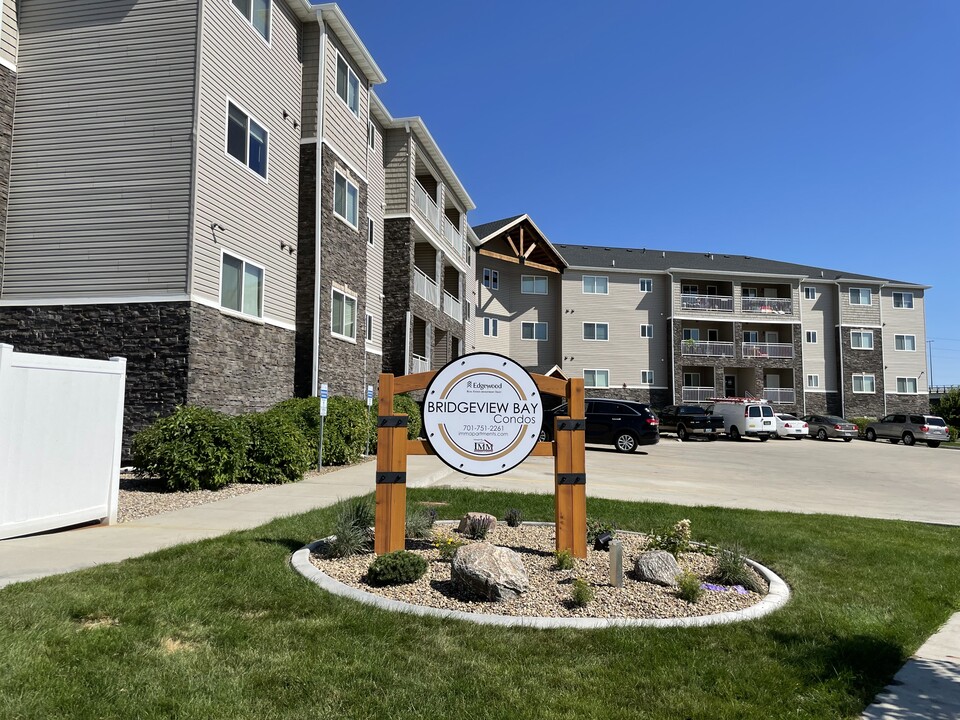 Bridgeview Bay Condos in Mandan, ND - Building Photo