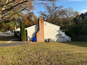 2 Concord Dr in Brunswick, MD - Building Photo - Building Photo