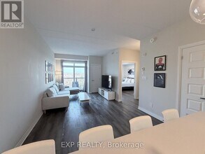 610 Farmstead Dr in Milton, ON - Building Photo - Building Photo