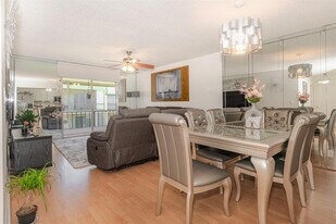 4123 NW 88th Ave in Coral Springs, FL - Building Photo