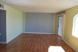 101 Old Ferry Rd in Shalimar, FL - Building Photo - Building Photo