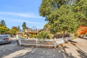 596 Military Way in Palo Alto, CA - Building Photo - Building Photo