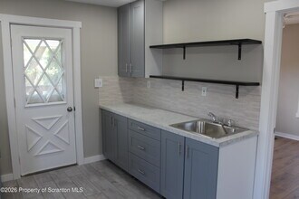 215 Ferdinand St in Scranton, PA - Building Photo - Building Photo