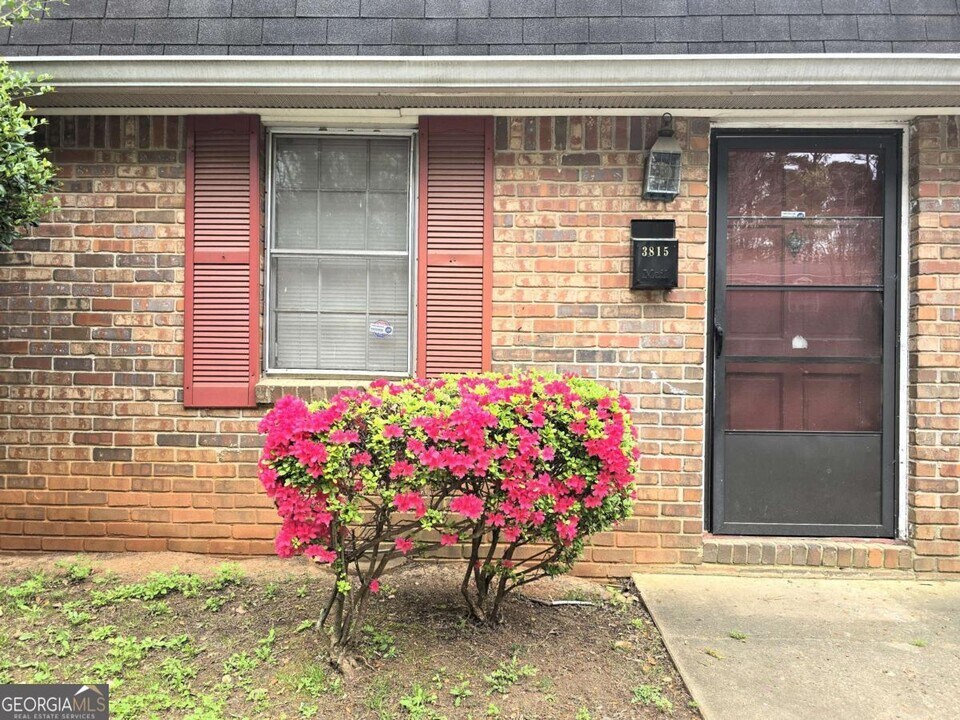 3815 Parklane Dr in Clarkston, GA - Building Photo
