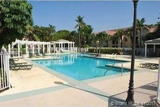 15600 SW 106th Ln in Miami, FL - Building Photo - Building Photo