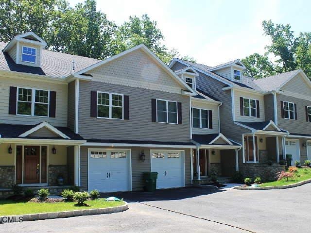 6 Murphys Ln in Shelton, CT - Building Photo - Building Photo