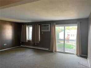85 Old Town Rd in Vernon, CT - Building Photo - Building Photo