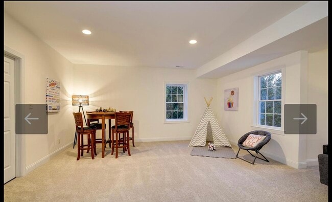 1096 Liberty Meeting Ct in Herndon, VA - Building Photo - Building Photo