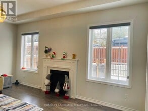 123 Mitchell Pl in Newmarket, ON - Building Photo - Building Photo