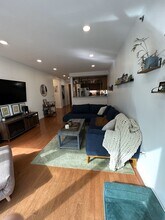 20 Newport Pkwy, Unit 503 in Jersey City, NJ - Building Photo - Building Photo