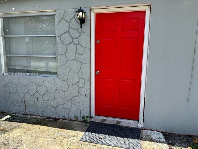 11 SW 13th Ave in Delray Beach, FL - Building Photo - Building Photo