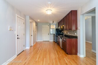 5003 S Prairie Ave-Unit -A in Chicago, IL - Foto de edificio - Building Photo