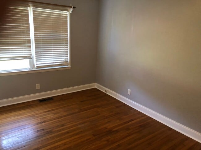 property at 1401 W Point Pkwy