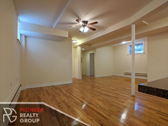 1129 W Oakdale Ave, Unit GDN in Chicago, IL - Building Photo - Building Photo