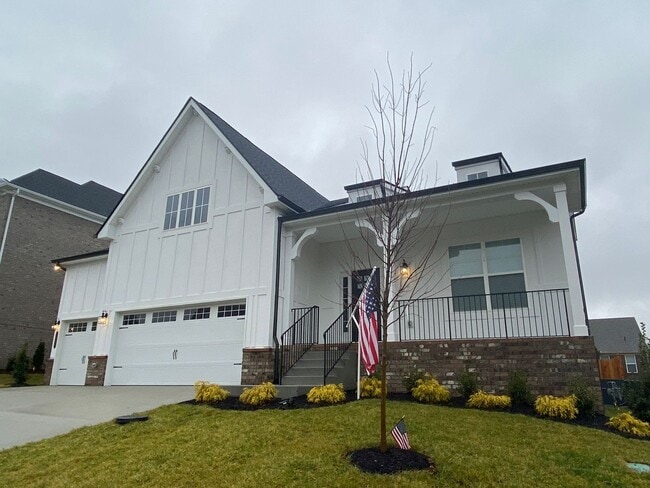 1088 River Oaks Blvd in Lebanon, TN - Building Photo - Building Photo