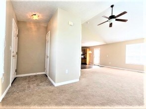 5 S Ridge Dr in Amelia, OH - Foto de edificio - Building Photo