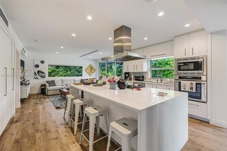 280 SW 20th Rd, Unit 1 in Miami, FL - Building Photo - Building Photo