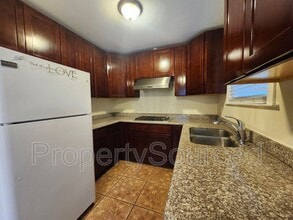 155 Berverdor Ave in Tracy, CA - Building Photo - Building Photo