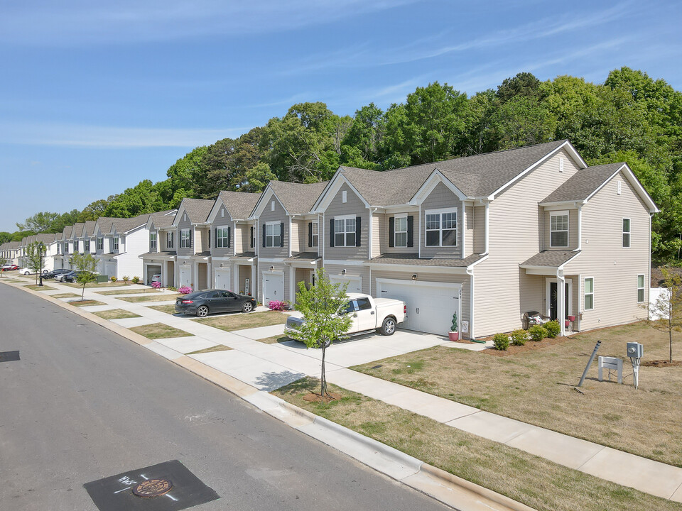 Wayford at Concord in Concord, NC - Foto de edificio