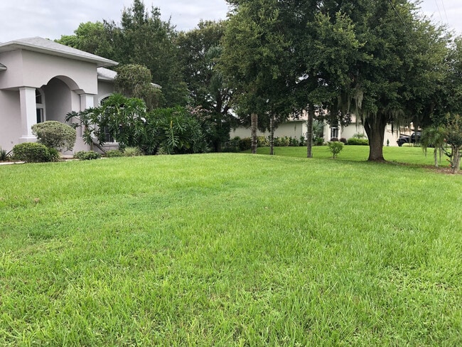 62 B Moore Rd in Haines City, FL - Building Photo - Building Photo