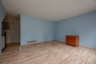 16 Surrey Hill Way in Rochester, NY - Building Photo - Building Photo