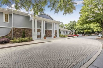 Retreat At Johns Creek in Duluth, GA - Foto de edificio - Building Photo