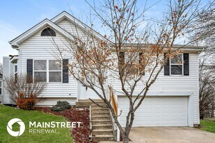 2 Aspen Pointe Dr in St. Peters, MO - Building Photo