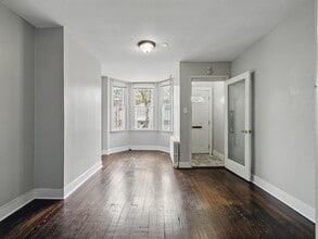 121 Kearney Ave in Jersey City, NJ - Building Photo - Building Photo