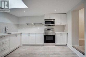 604 A Queen St W in Toronto, ON - Building Photo - Building Photo
