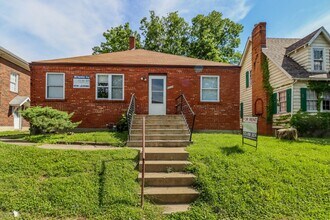 1110 Hamilton Way in Columbia, MO - Foto de edificio - Building Photo