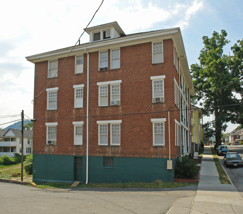 716 4th St SW in Roanoke, VA - Building Photo