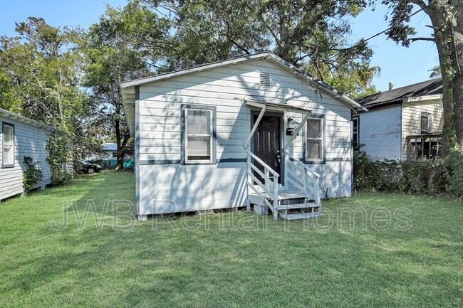 property at 1547 Francis St