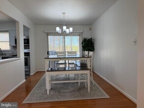 18 Jameson Ln in Pikesville, MD - Building Photo - Building Photo